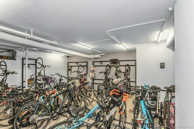 24-75 38th Street B8, Astoria, NY 11103