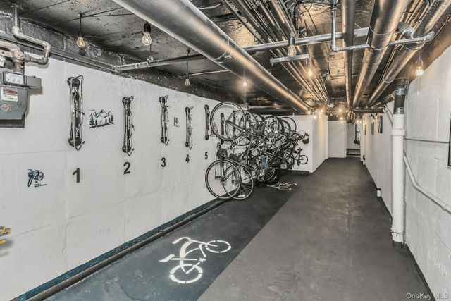 24-75 38th Street B8, Astoria, NY 11103