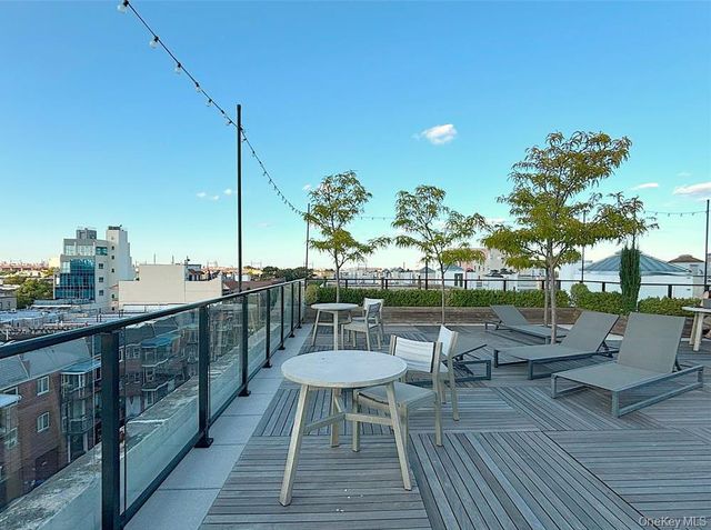 24-75 38th Street B8, Astoria, NY 11103