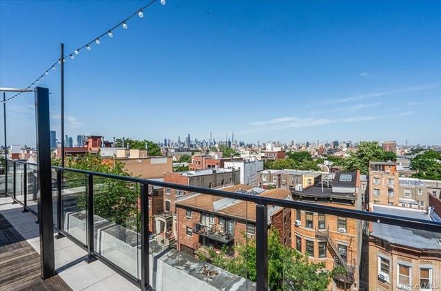 24-75 38th Street B8, Astoria, NY 11103