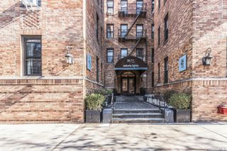 24-75 38th Street B8, Astoria, NY 11103
