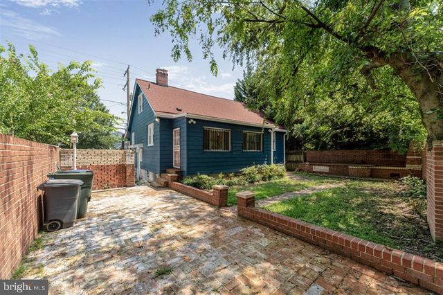 2712 SOUTH DAKOTA AVE NE, Washington, DC 20018