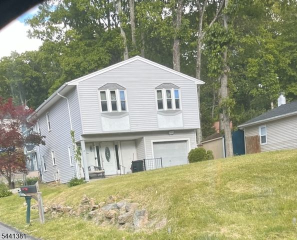 21 Greenwood Ave, Hopatcong Boro, NJ 07874