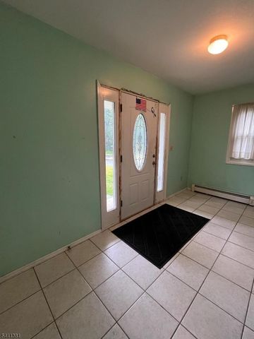 21 Greenwood Ave, Hopatcong Boro, NJ 07874
