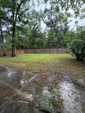 3918 Cedar Forest Drive, Kingwood, TX 77339