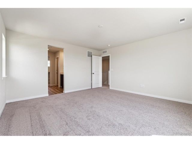 14482 Heritage Dr, Mead, CO 80504