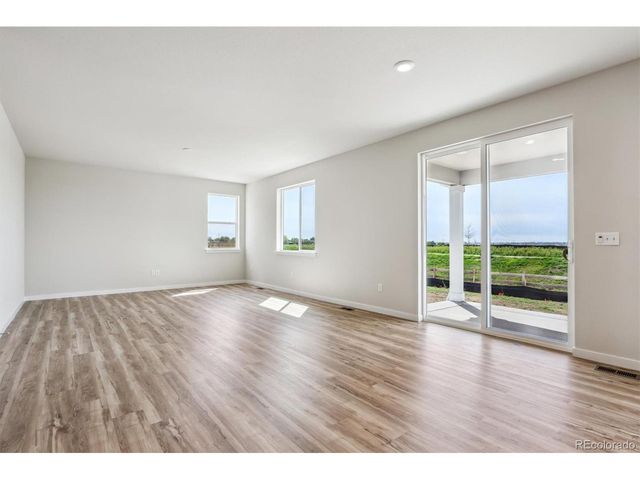 14482 Heritage Dr, Mead, CO 80504