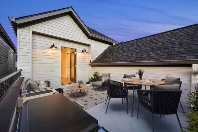 4030 Blossom Street, Houston, TX 77007