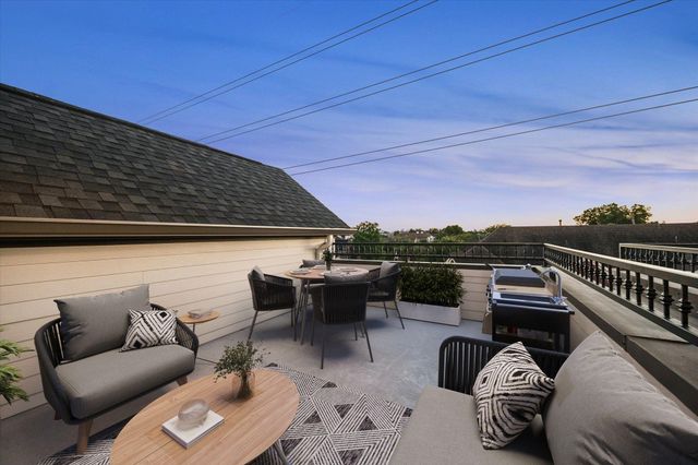 4030 Blossom Street, Houston, TX 77007