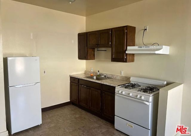 537 S Kenmore Avenue 300, Los Angeles, CA 90020