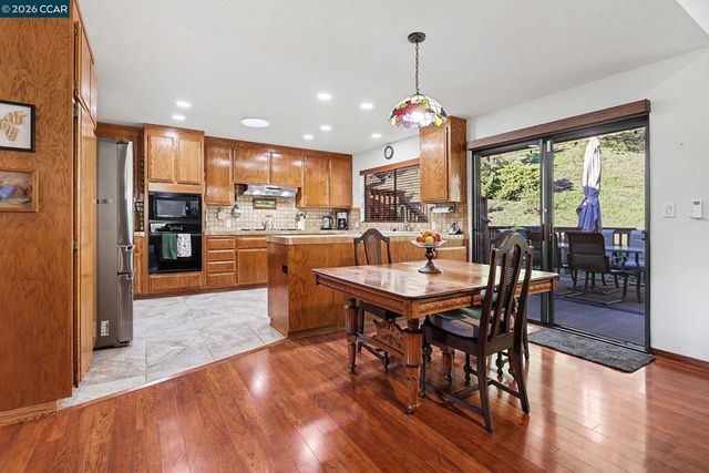 165 Travalini Ct., El Sobrante, CA 94803