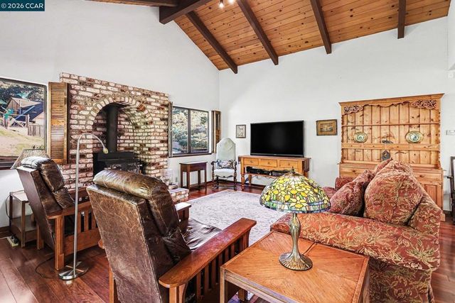 165 Travalini Ct., El Sobrante, CA 94803