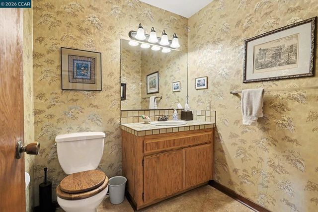 165 Travalini Ct., El Sobrante, CA 94803