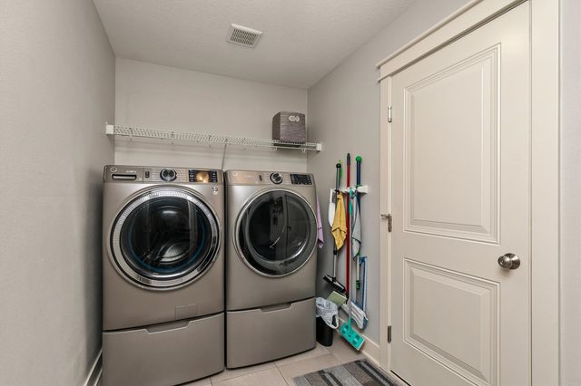 4304 NW Abilene Road, Ankeny, IA 50023