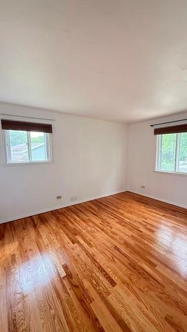 1916 Capital Court, Schaumburg, IL 60193