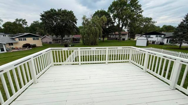 1916 Capital Court, Schaumburg, IL 60193