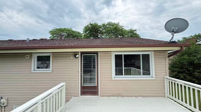 1916 Capital Court, Schaumburg, IL 60193