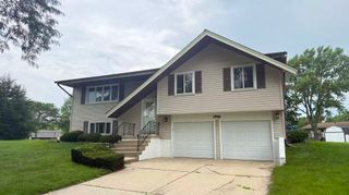 1916 Capital Court, Schaumburg, IL 60193