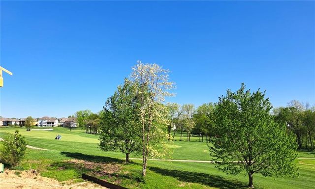 8543 N MCKINLEY Avenue, Kansas City, MO 64157