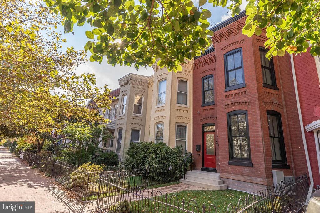 235 12TH ST SE, Washington, DC 20003