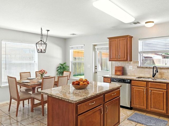 2024 North Ranch Estates Boulevard, New Braunfels, TX 78130