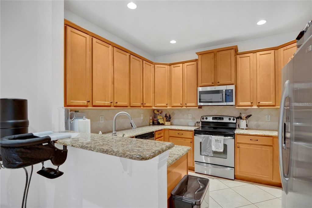 Image 13 of property listing at 463 HARBOR WINDS COURT, Winter Springs, FL 32708