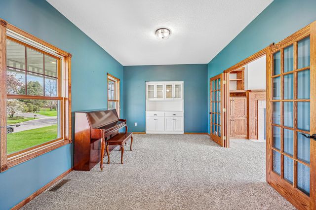 2608 Sandterra Circle, White Bear Twp, MN 55110