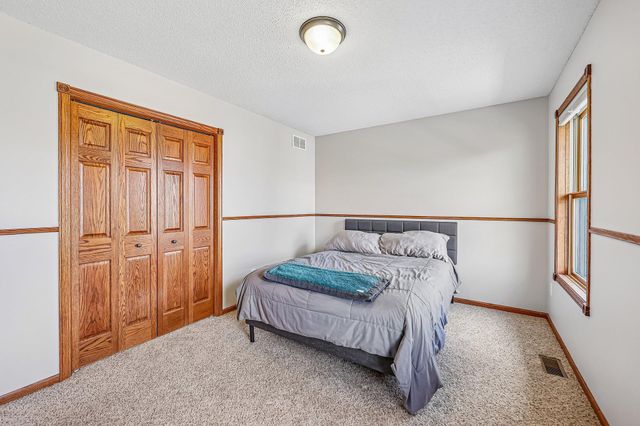 2608 Sandterra Circle, White Bear Twp, MN 55110