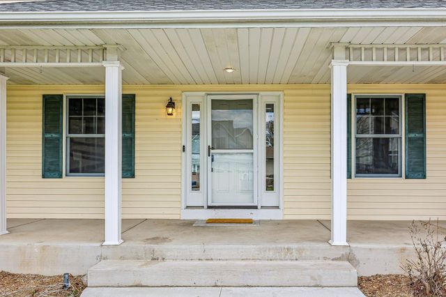 2608 Sandterra Circle, White Bear Twp, MN 55110