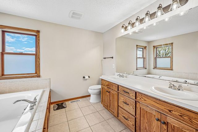 2608 Sandterra Circle, White Bear Twp, MN 55110