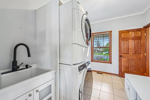 2608 Sandterra Circle, White Bear Twp, MN 55110