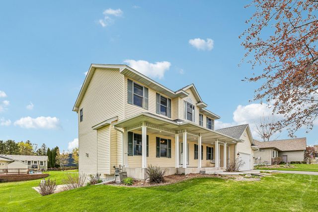 2608 Sandterra Circle, White Bear Twp, MN 55110