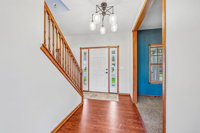 2608 Sandterra Circle, White Bear Twp, MN 55110