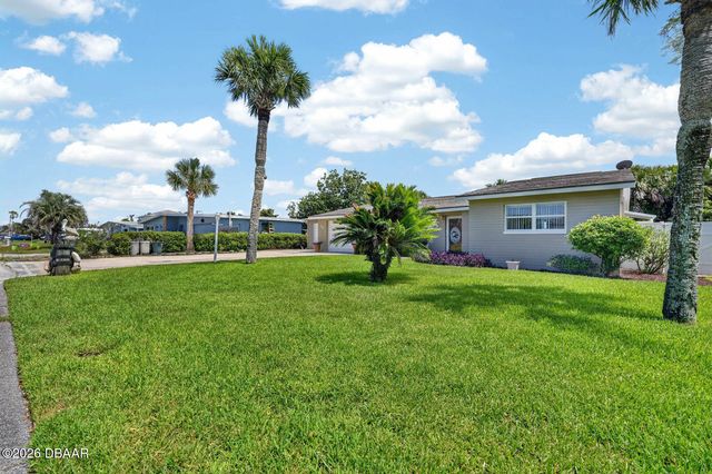 38 Dolphin Avenue, Ormond Beach, FL 32176