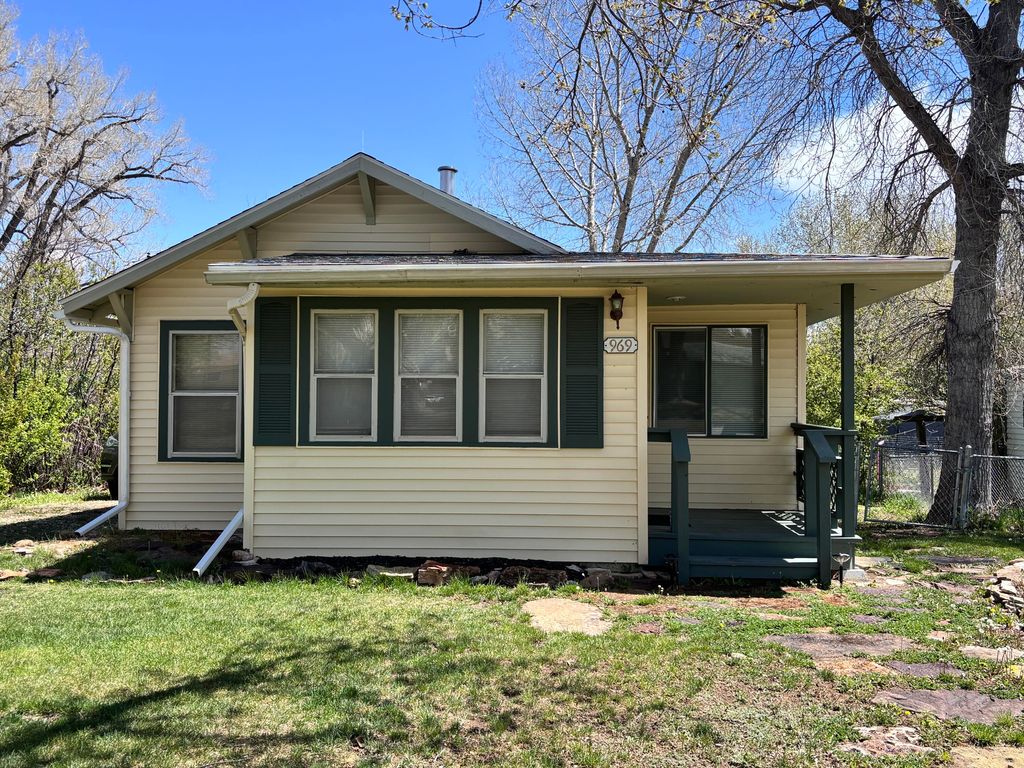 969 N Carrington Avenue, Buffalo, WY 82834 photo 1