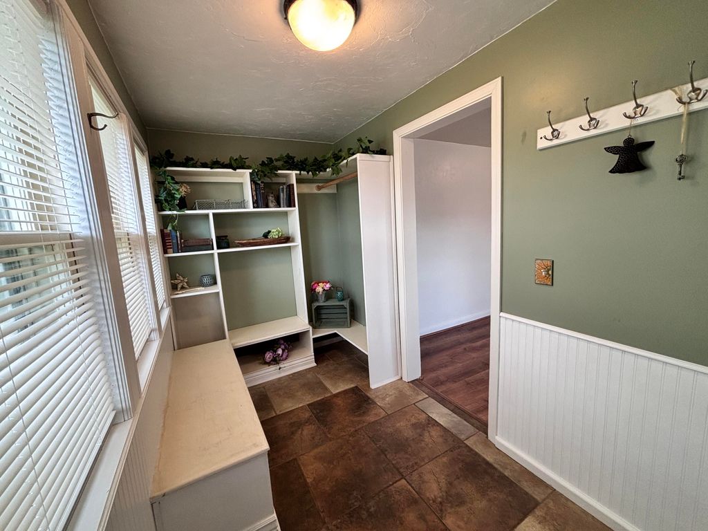969 N Carrington Avenue, Buffalo, WY 82834 photo 5