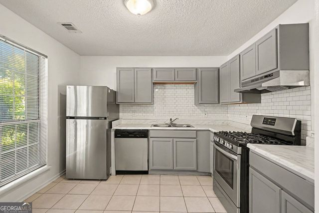 8547 Jamestown Way, Jonesboro, GA 30238