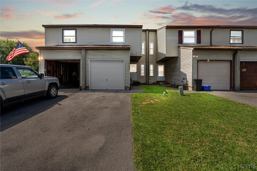 5423 Borgase Lane, Clay, NY 13041