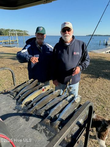 157 S River Drive, Beaufort, NC 28516