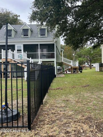 157 S River Drive, Beaufort, NC 28516