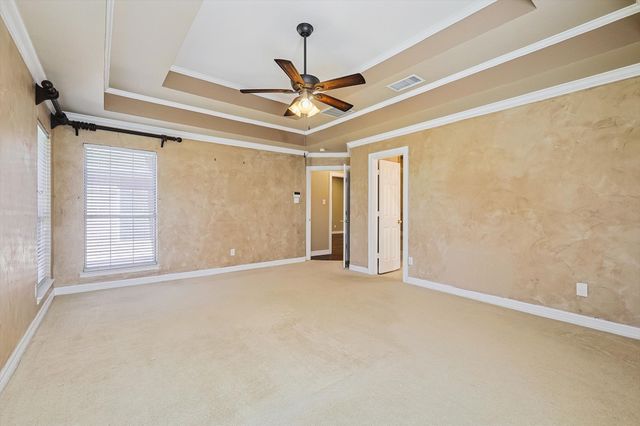 7009 Oak Hills Court, North Richland Hills, TX 76182