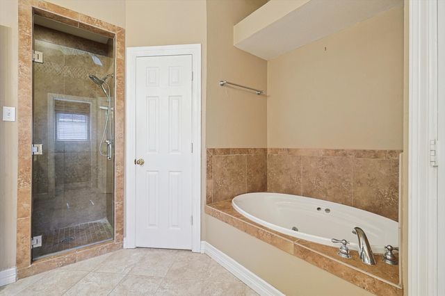 7009 Oak Hills Court, North Richland Hills, TX 76182