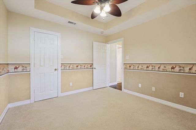 7009 Oak Hills Court, North Richland Hills, TX 76182