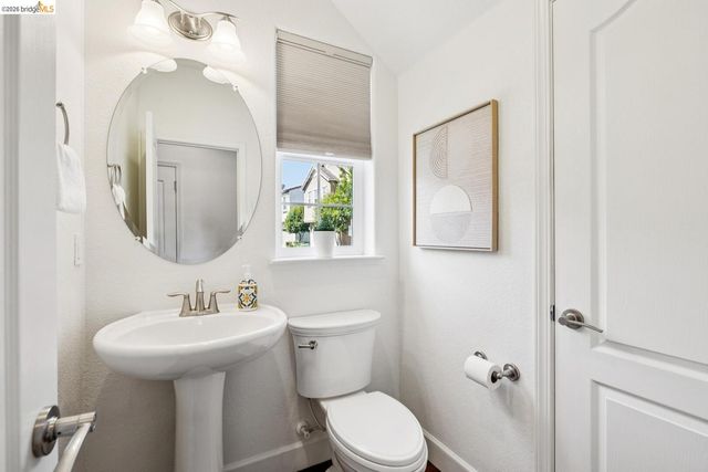 1521 Glenn ST, Hayward, CA 94545