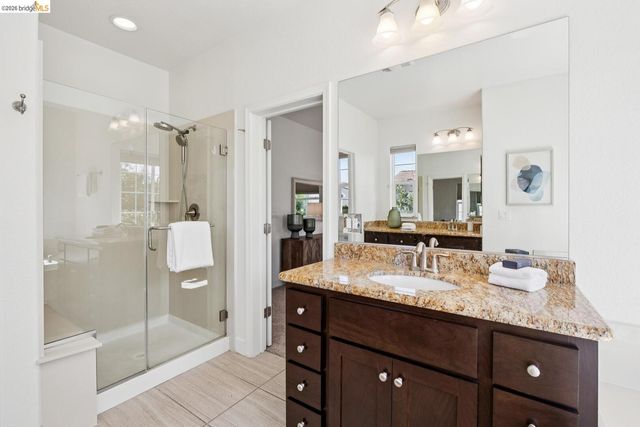 1521 Glenn ST, Hayward, CA 94545