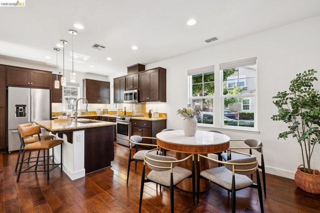 1521 Glenn ST, Hayward, CA 94545