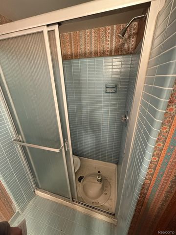 34630 Old Timber Road, Farmington, MI 48331