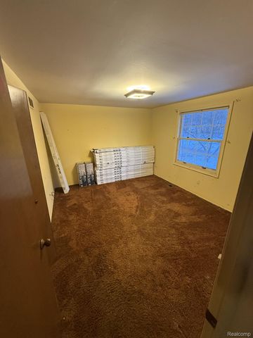 34630 Old Timber Road, Farmington, MI 48331