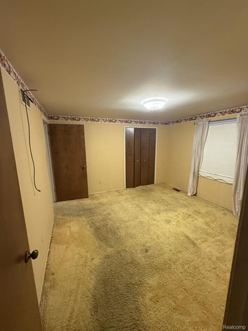 34630 Old Timber Road, Farmington, MI 48331