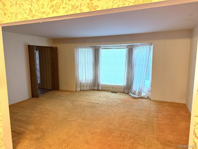 34630 Old Timber Road, Farmington, MI 48331